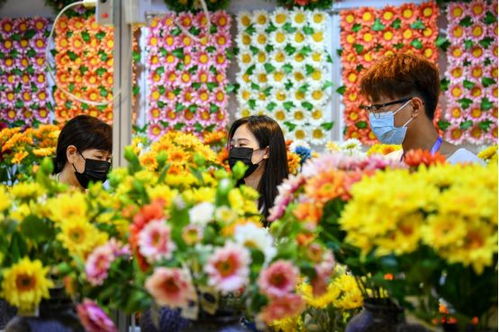 第57届全国工艺品交易会仿真植物及配套用品展首日迎来开门红