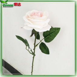 绽放于指尖的永恒芬芳 东莞荣达仿真玫瑰花与盆景装饰艺术